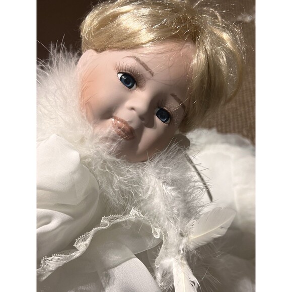 Vintage Limited Edition Cathay Collection Porcelain Doll Angel Baby With Box - Picture 3 of 8